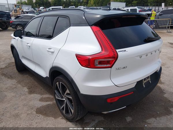 2019 VOLVO XC40 T5 R-DESIGN