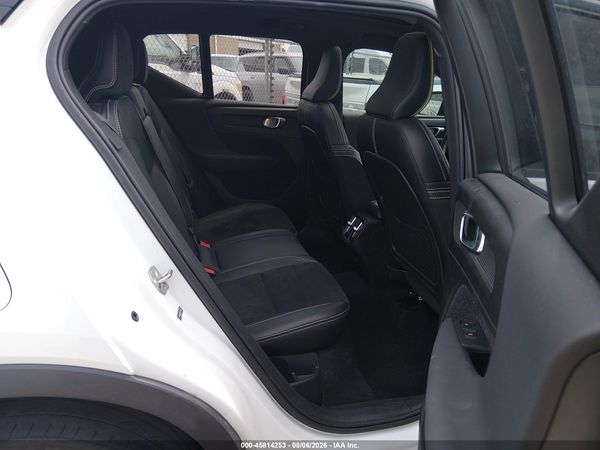 2019 VOLVO XC40 T5 R-DESIGN