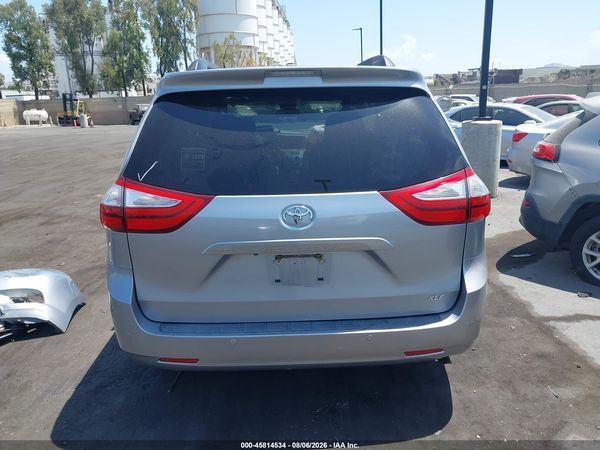 2016 TOYOTA SIENNA XLE PREMIUM 8 PASSENGER