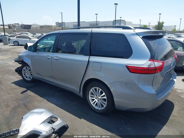2016 TOYOTA SIENNA XLE PREMIUM 8 PASSENGER