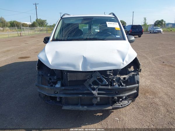 2018 MERCEDES-BENZ METRIS