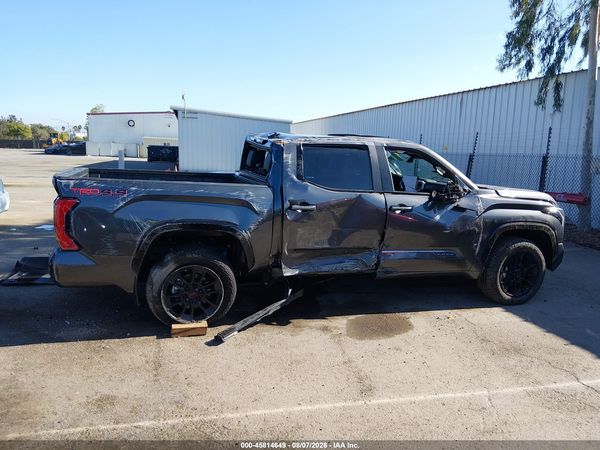 2025 TOYOTA TUNDRA PLATINUM