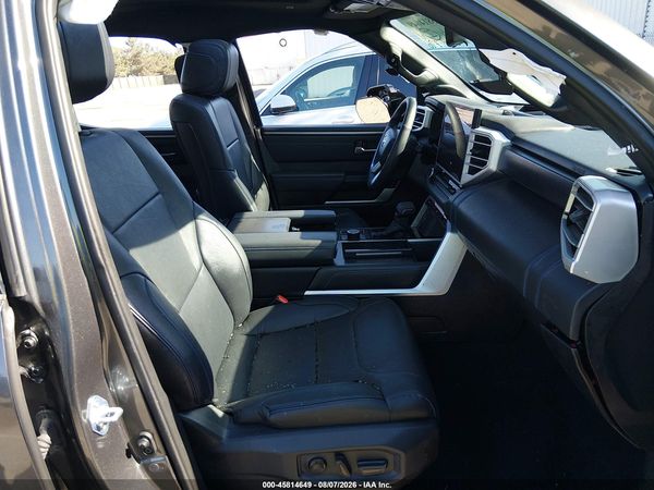2025 TOYOTA TUNDRA PLATINUM