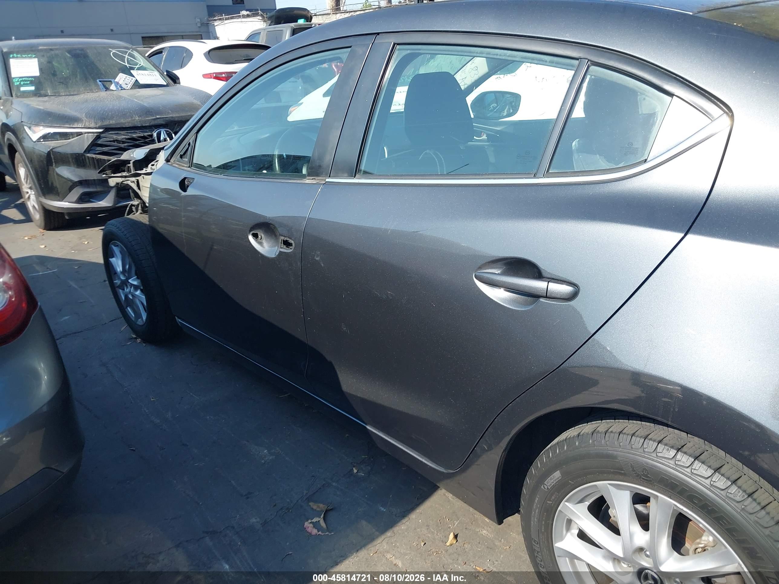 2016 MAZDA MAZDA3 I SPORT