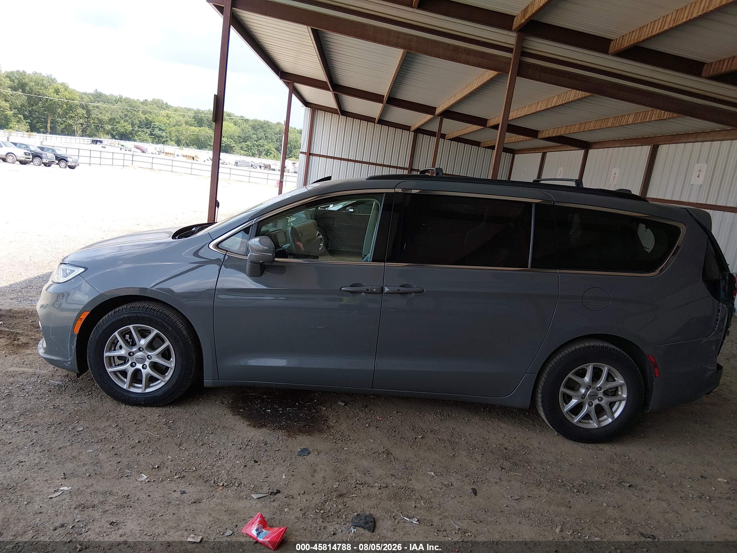 2022 CHRYSLER PACIFICA TOURING L