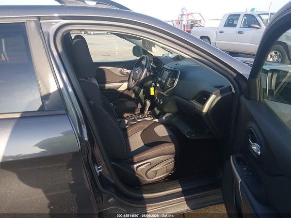 2018 JEEP CHEROKEE LATITUDE FWD