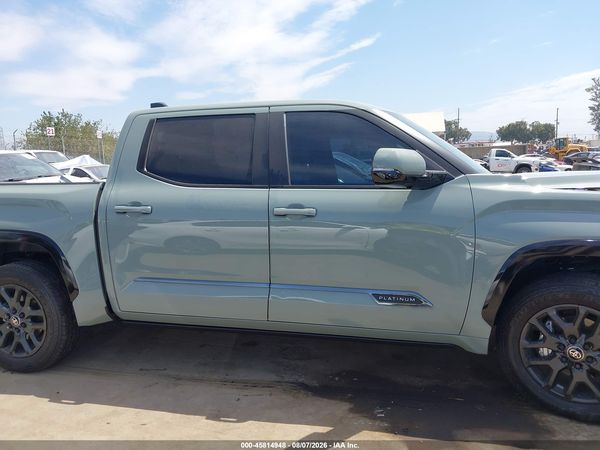 2025 TOYOTA TUNDRA PLATINUM