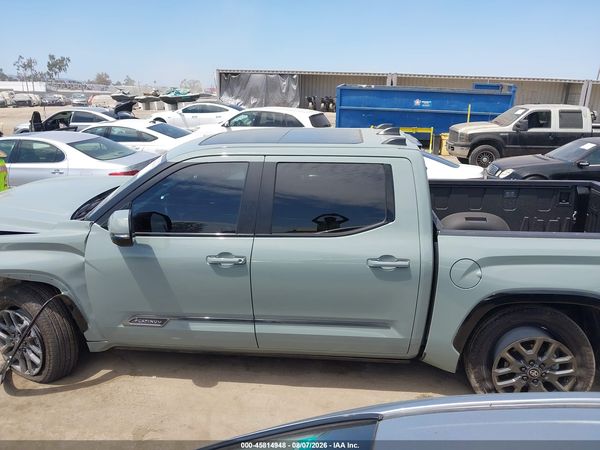 2025 TOYOTA TUNDRA PLATINUM