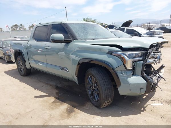 2025 TOYOTA TUNDRA PLATINUM