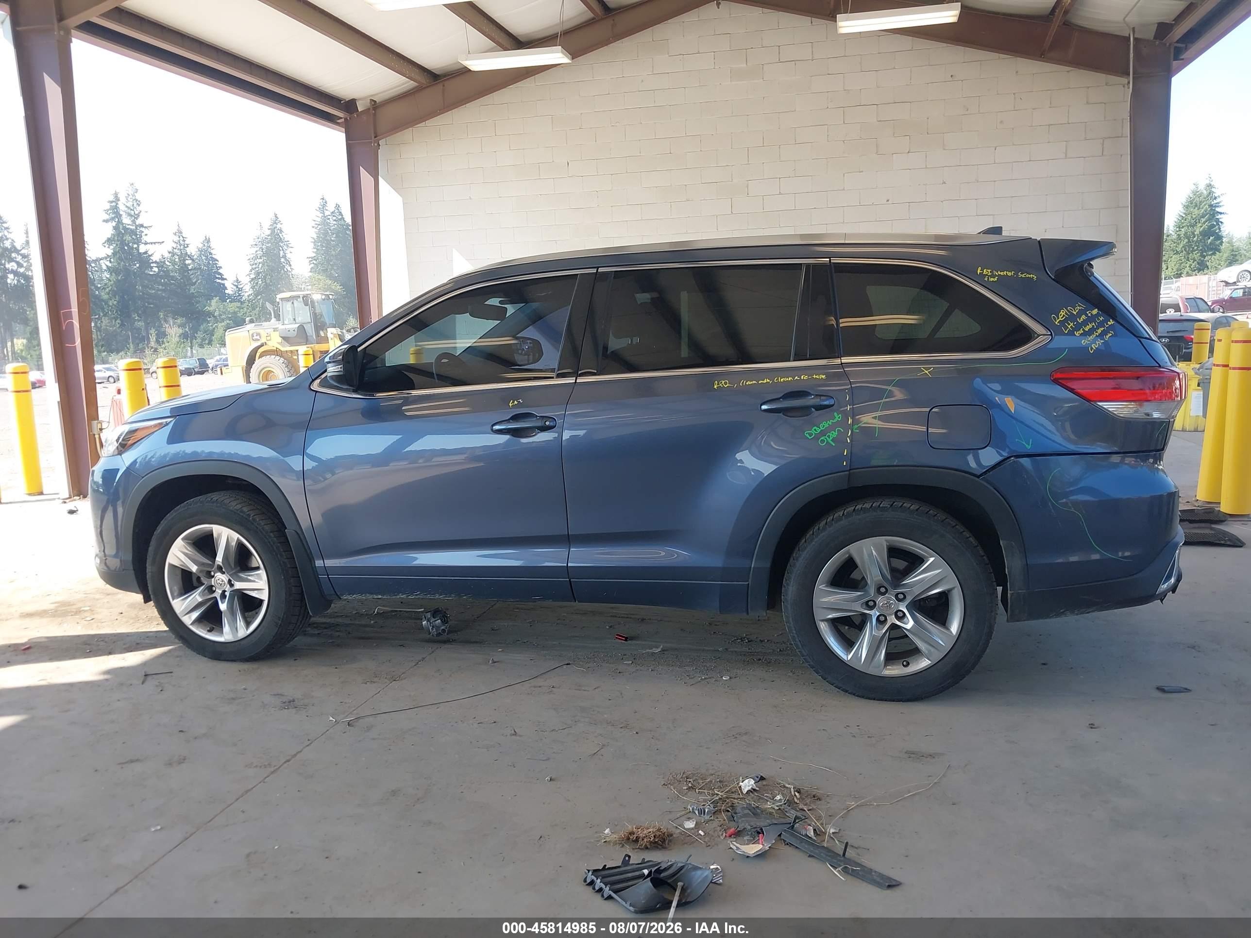 2018 TOYOTA HIGHLANDER LIMITED