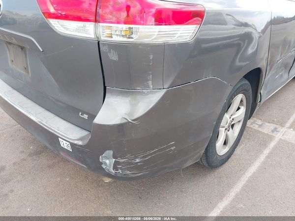 2013 TOYOTA SIENNA
