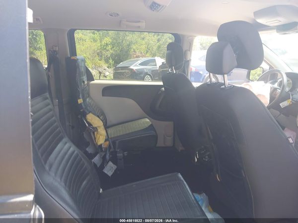 2017 DODGE GRAND CARAVAN SE — I8