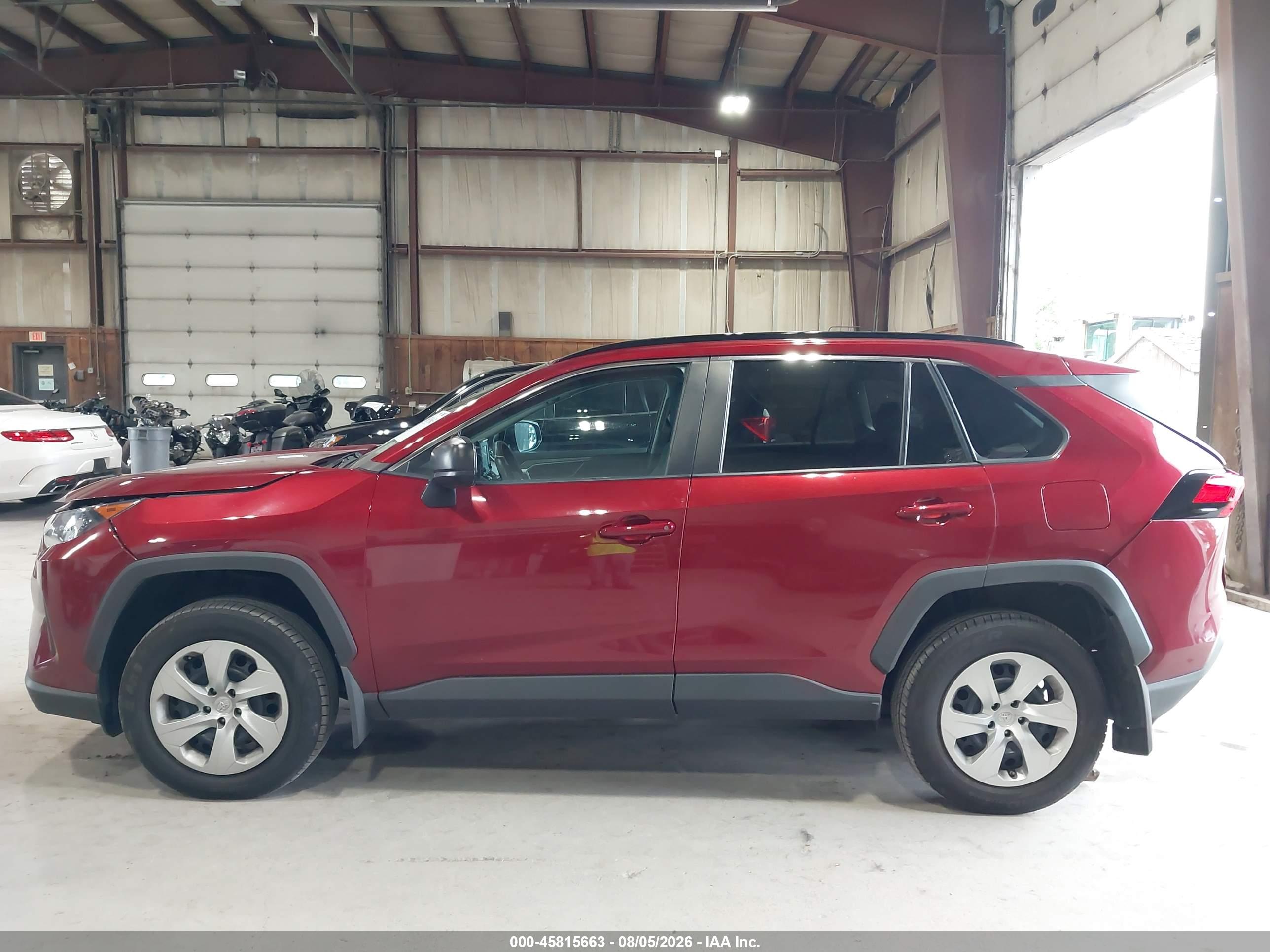 2020 TOYOTA RAV4 LE