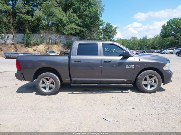 2018 RAM 1500 EXPRESS  4X4 5'7 BOX