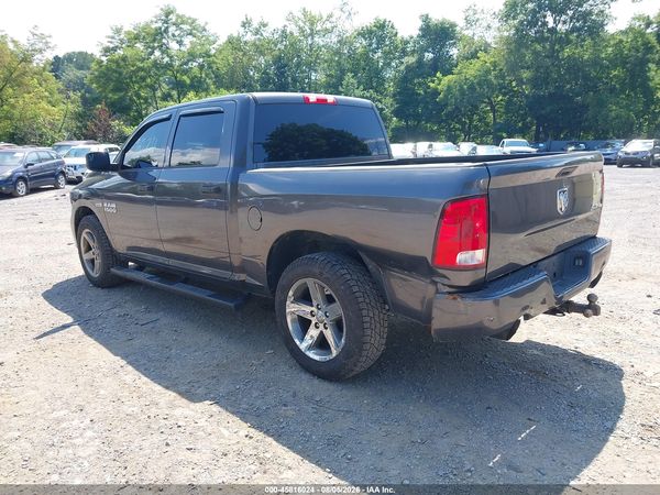 2018 RAM 1500 EXPRESS  4X4 5'7 BOX