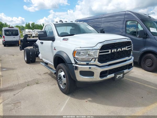2024 RAM 5500 CHASSIS TRADESMAN/SLT