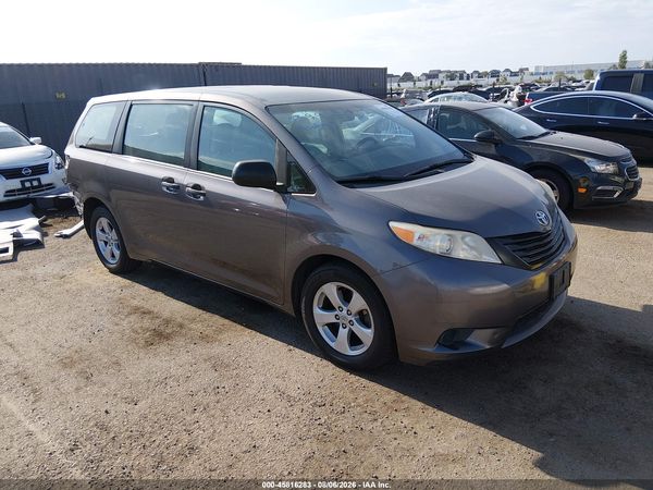 2017 TOYOTA SIENNA L 7 PASSENGER