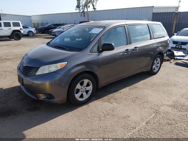2017 TOYOTA SIENNA L 7 PASSENGER