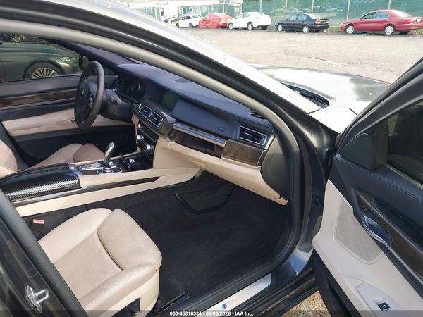 2012 BMW 740I