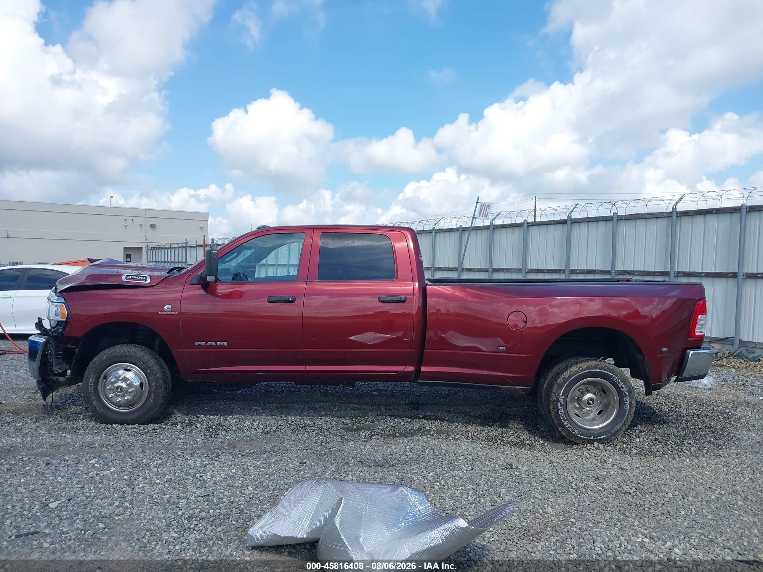 2021 RAM 3500 TRADESMAN  4X4 8' BOX