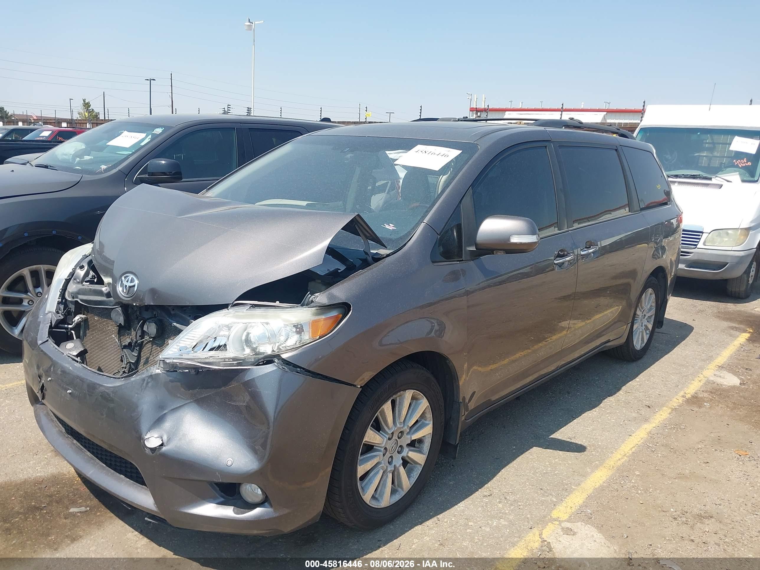2013 TOYOTA SIENNA LIMITED 7 PASSENGER — I2