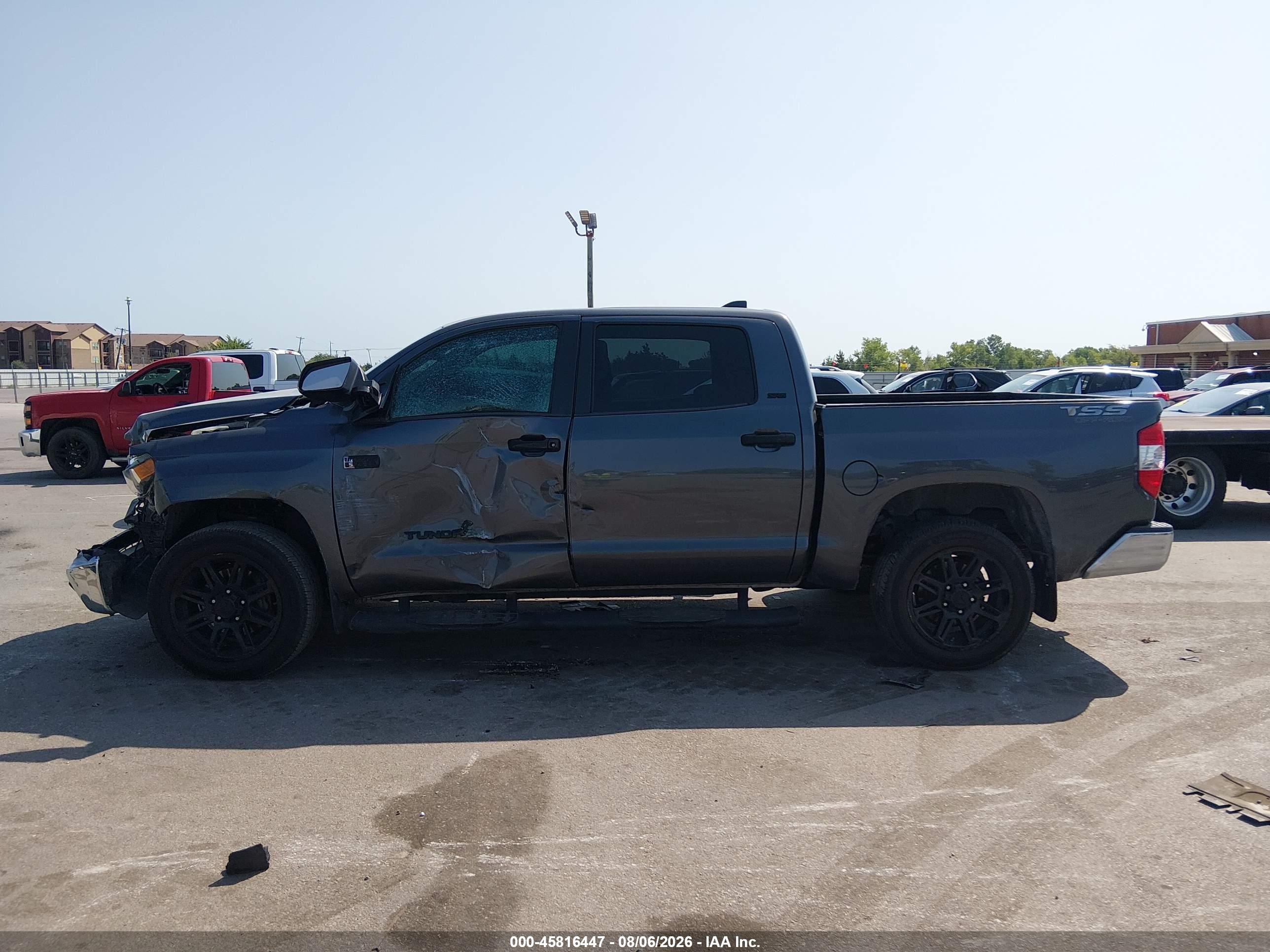 2020 TOYOTA TUNDRA