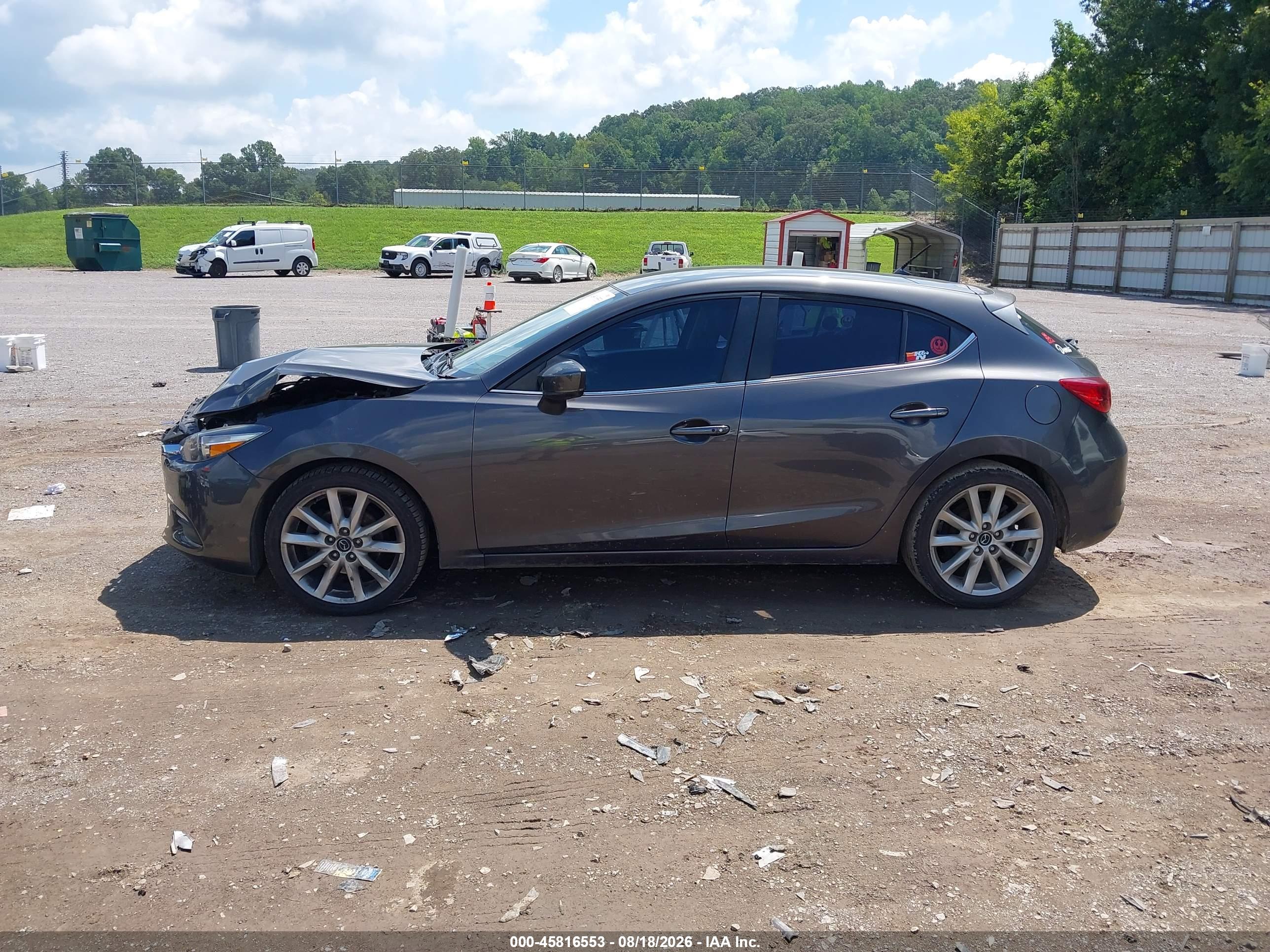 2017 MAZDA MAZDA3 TOURING