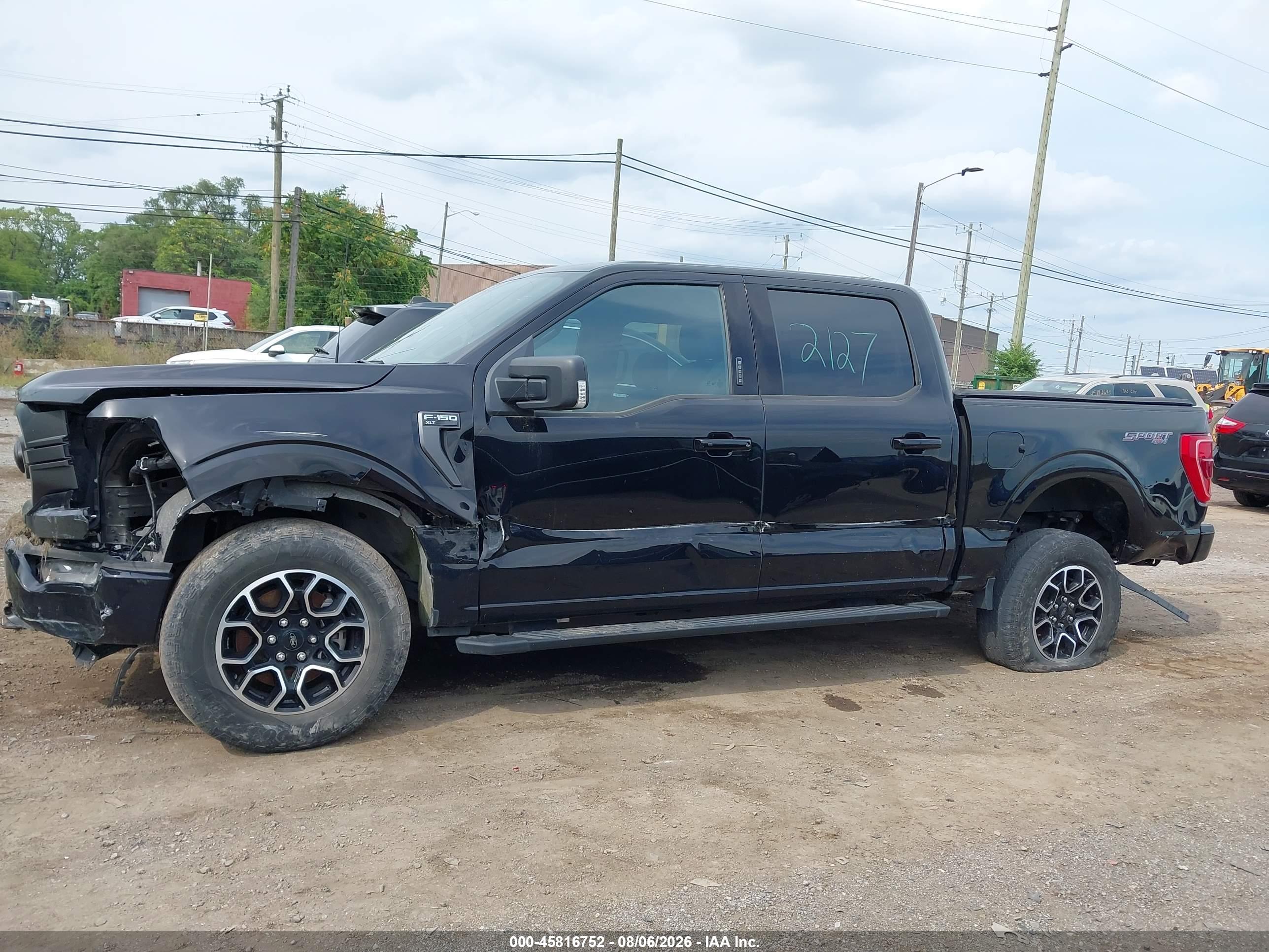 2023 FORD F-150 XLT