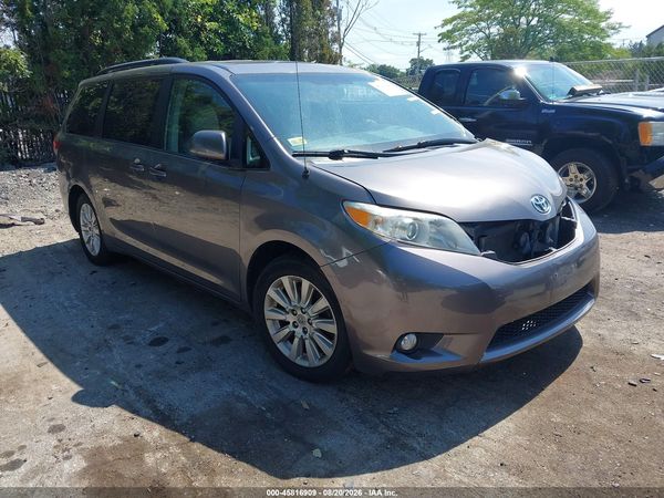 2012 TOYOTA SIENNA XLE 7 PASSENGER — I1