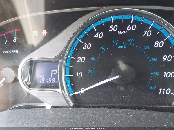 2012 TOYOTA SIENNA XLE 7 PASSENGER — I7