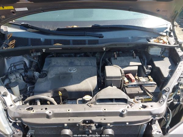 2012 TOYOTA SIENNA XLE 7 PASSENGER — I10