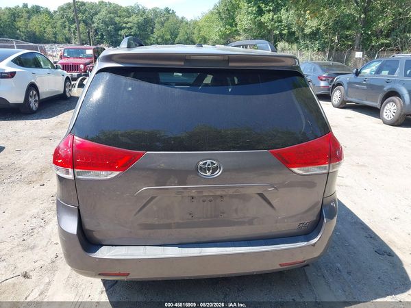 2012 TOYOTA SIENNA XLE 7 PASSENGER — I119