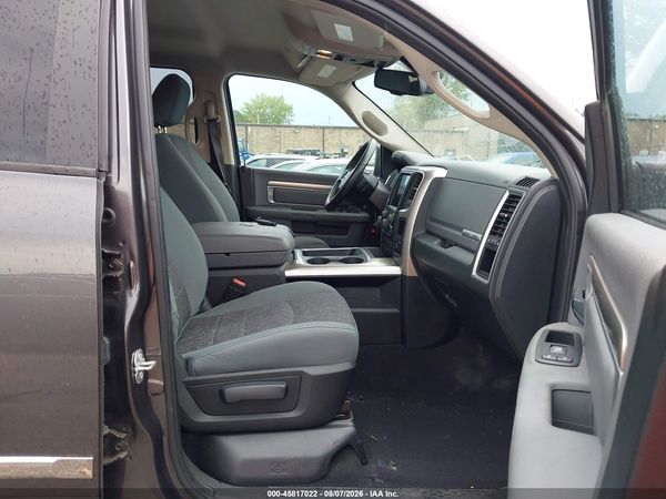 2017 RAM 1500 BIG HORN  4X4 6'4 BOX