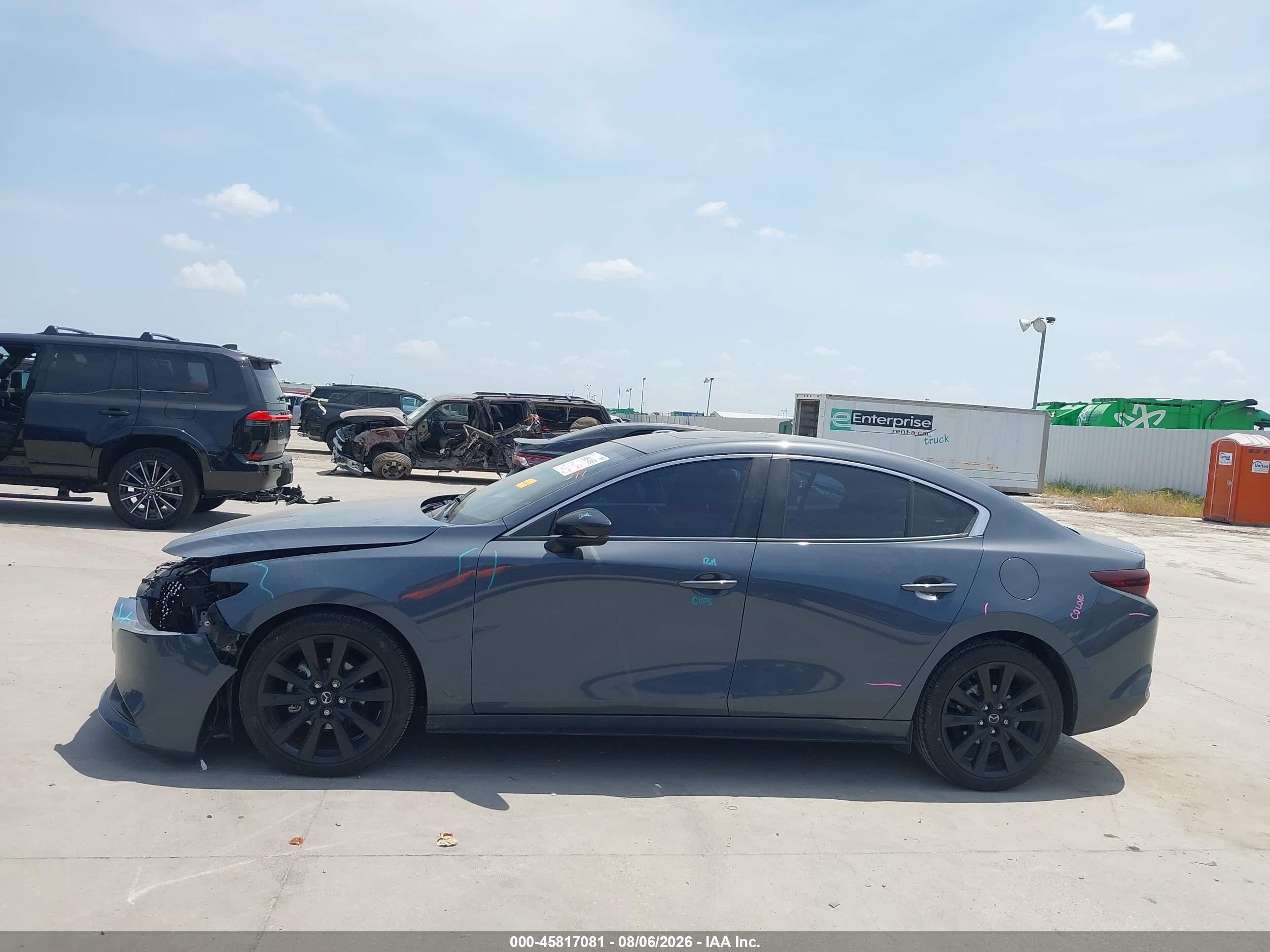 2022 MAZDA MAZDA3 CARBON EDITION