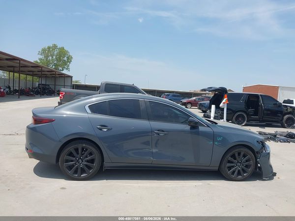 2022 MAZDA MAZDA3 CARBON EDITION