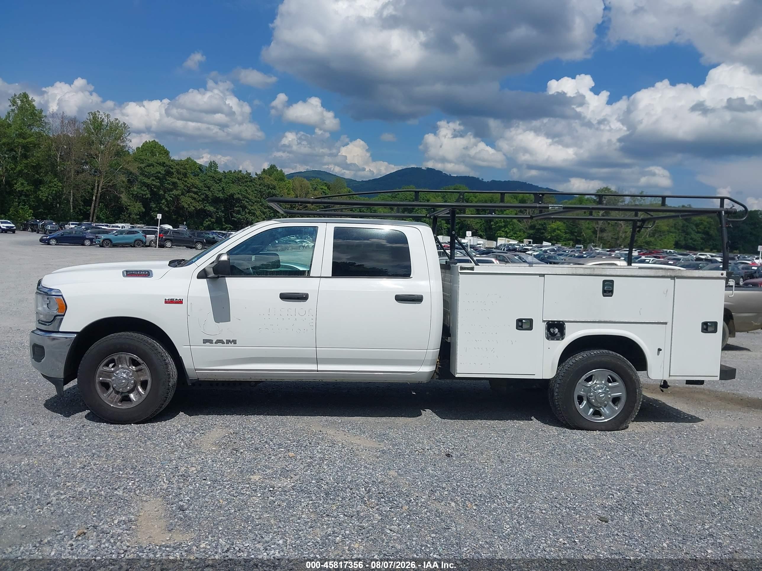 2022 RAM 2500 TRADESMAN  4X2 8' BOX