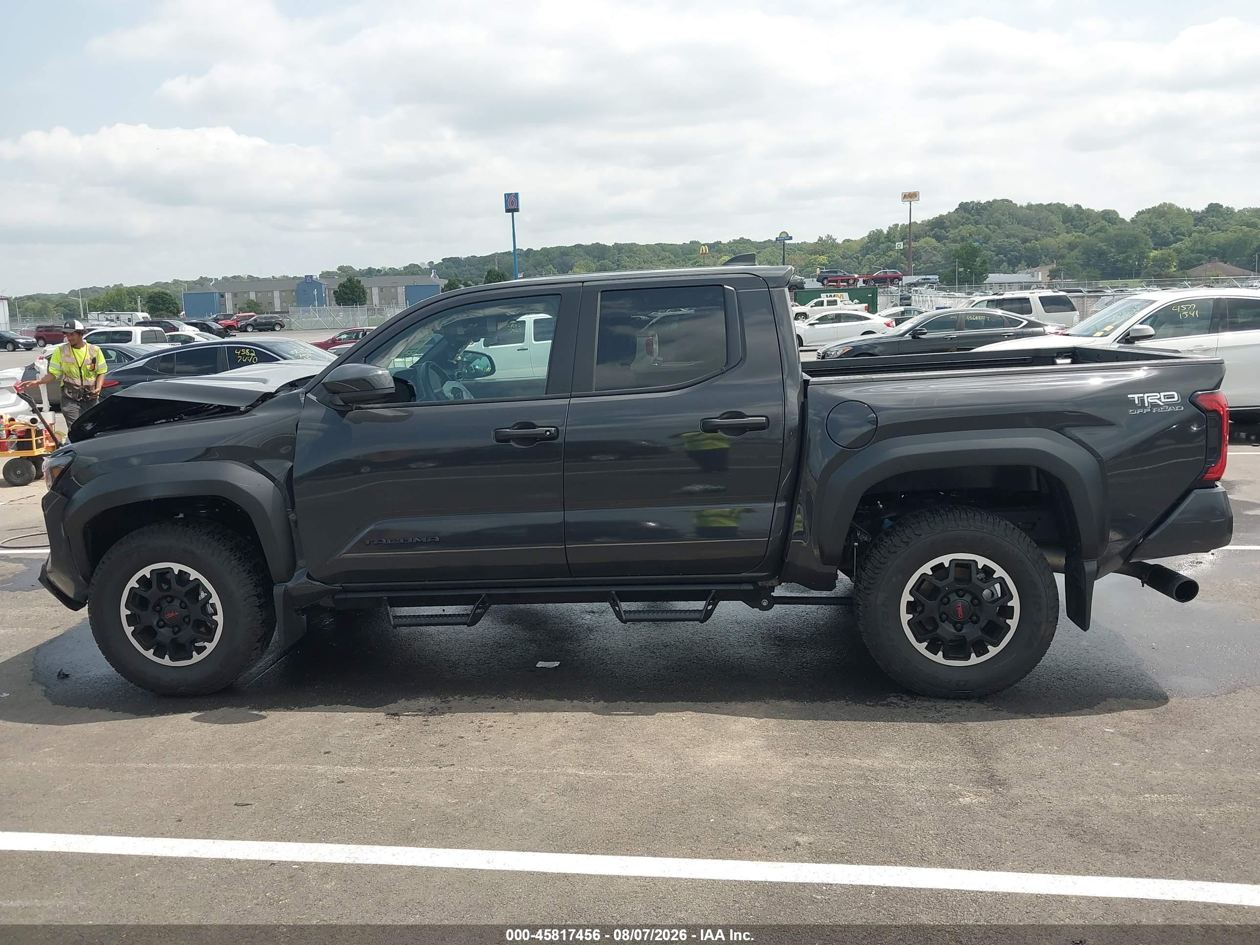 2025 TOYOTA TACOMA TRD OFF ROAD