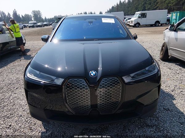 2025 BMW IX XDRIVE50