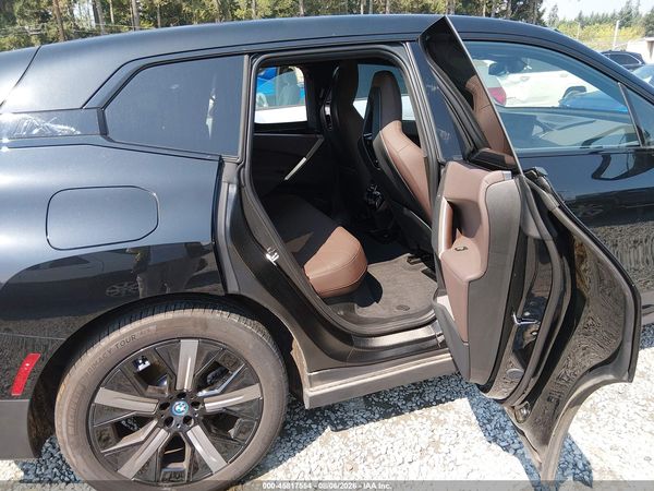 2025 BMW IX XDRIVE50