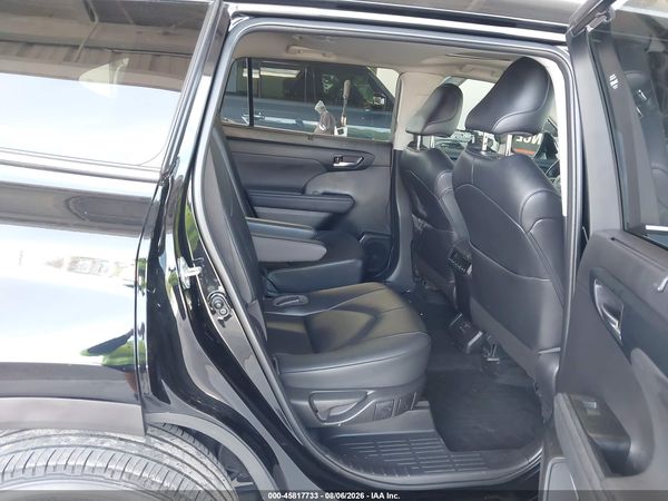 2023 TOYOTA HIGHLANDER XLE