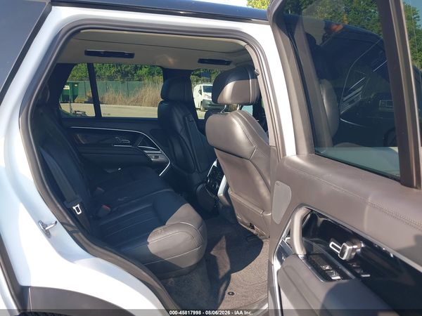 2023 LAND ROVER RANGE ROVER P400 SE