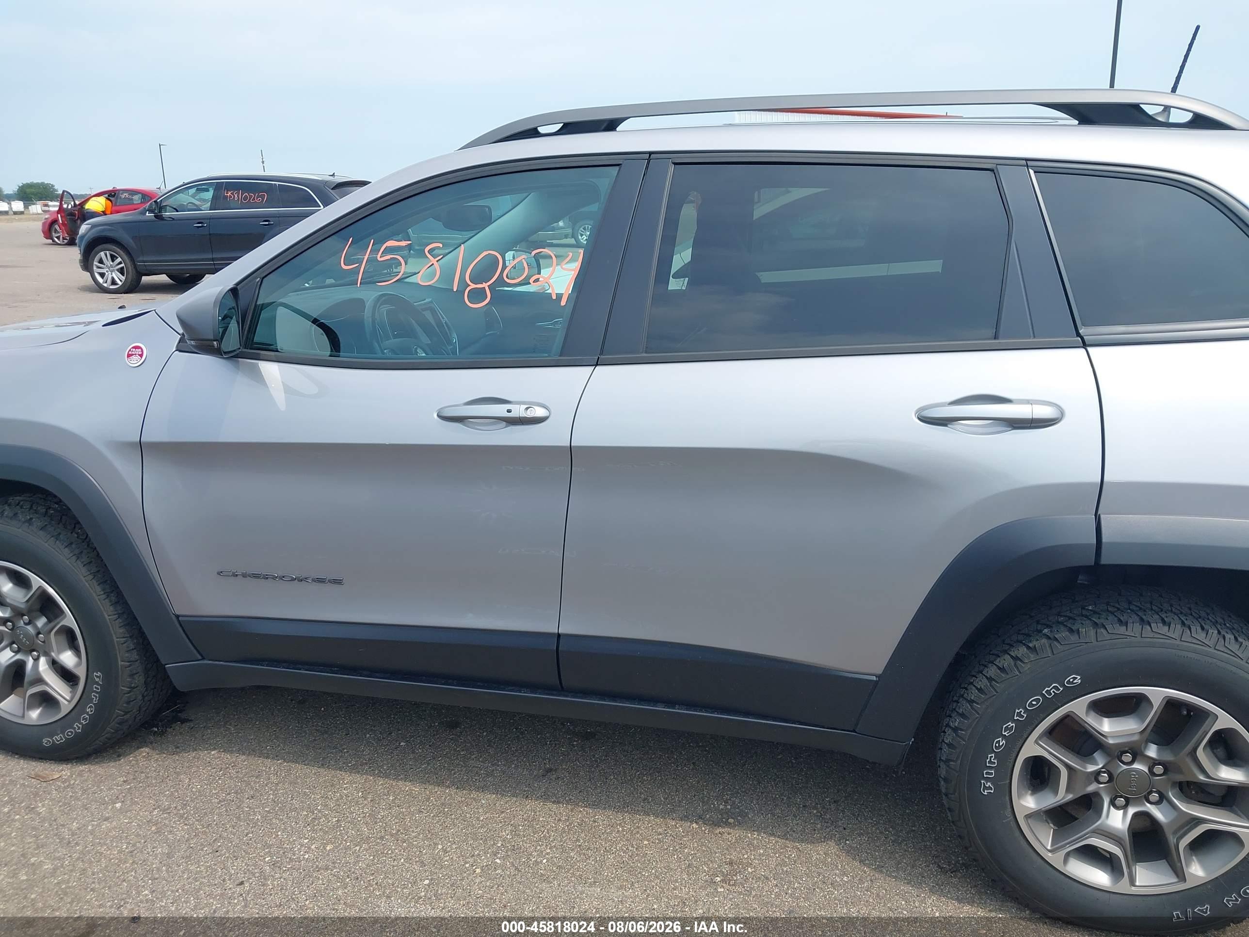 2020 JEEP CHEROKEE TRAILHAWK 4X4