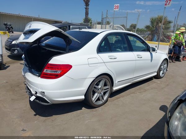 2013 MERCEDES-BENZ C 250 SPORT