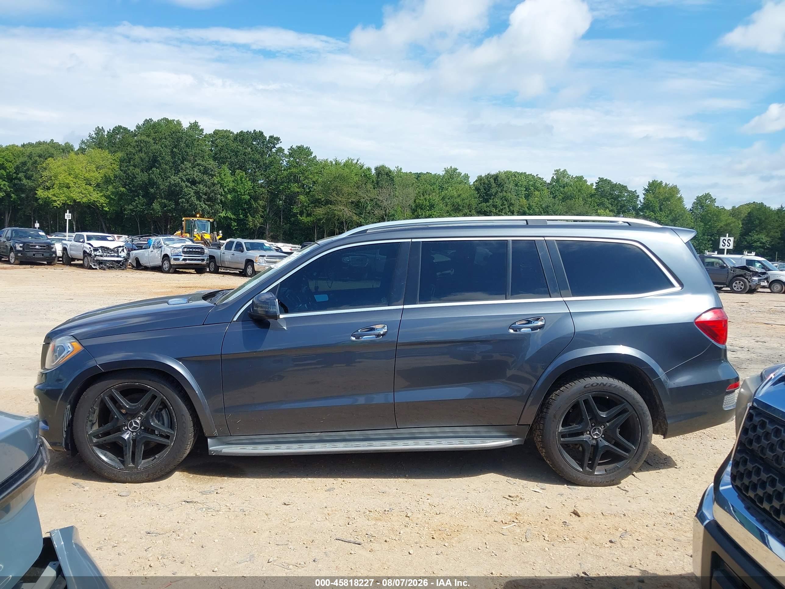 2015 MERCEDES-BENZ GL 550 4MATIC