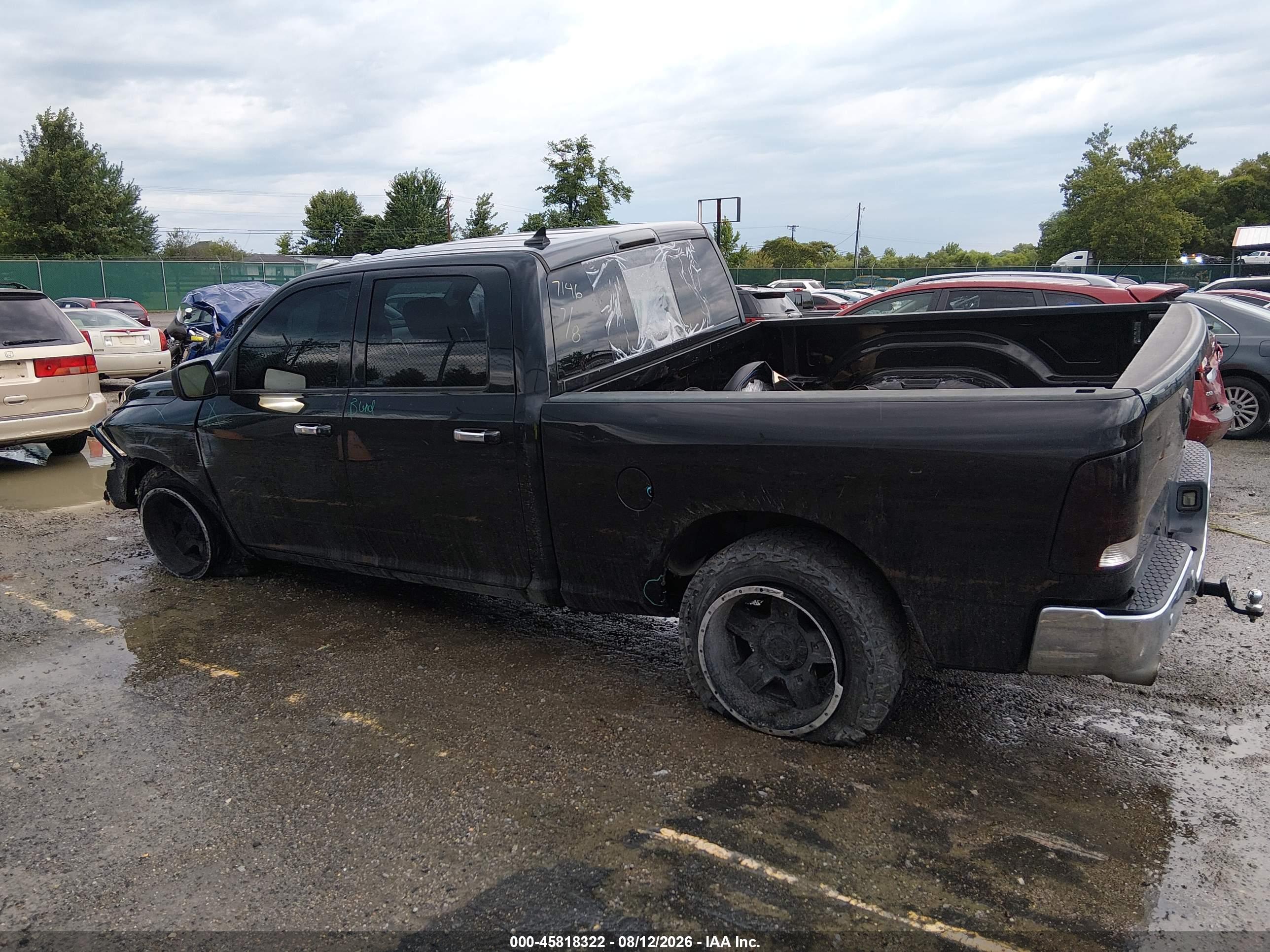 2017 RAM 1500 BIG HORN  4X4 6'4 BOX