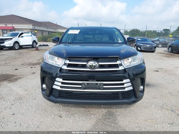 2017 TOYOTA HIGHLANDER XLE