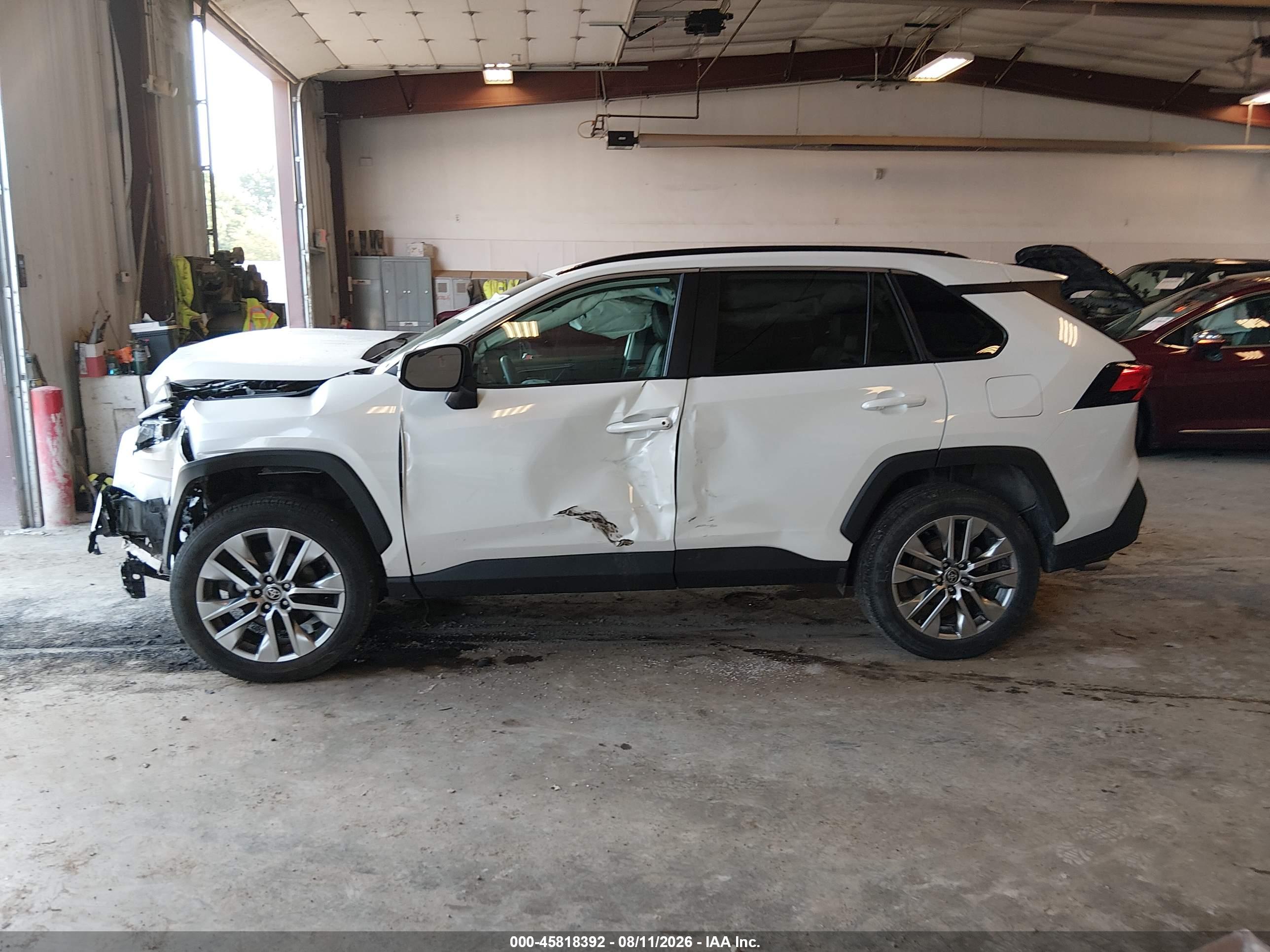 2022 TOYOTA RAV4 XLE PREMIUM