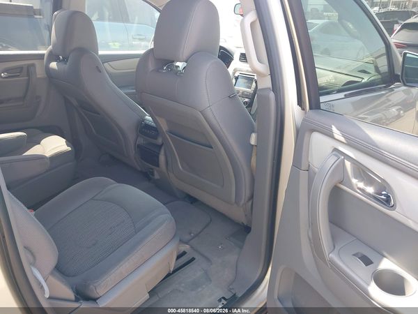 2014 CHEVROLET TRAVERSE LT — I8