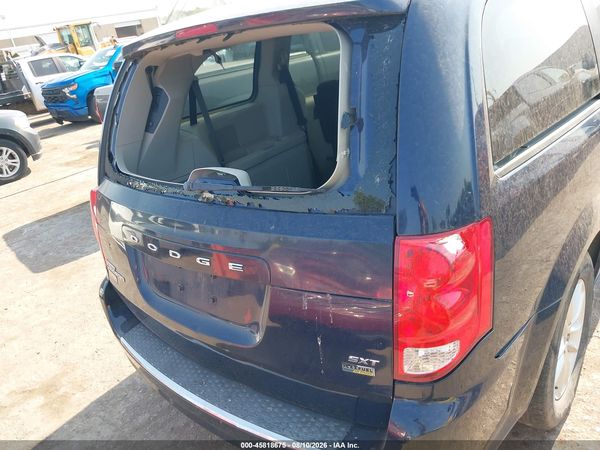 2014 DODGE GRAND CARAVAN SXT — I6