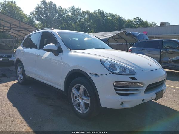 2014 PORSCHE CAYENNE